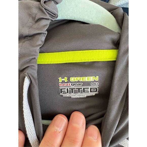 Under Armour gray lightweight athletic hoodie with thumbholes M - Picture 2 of 5